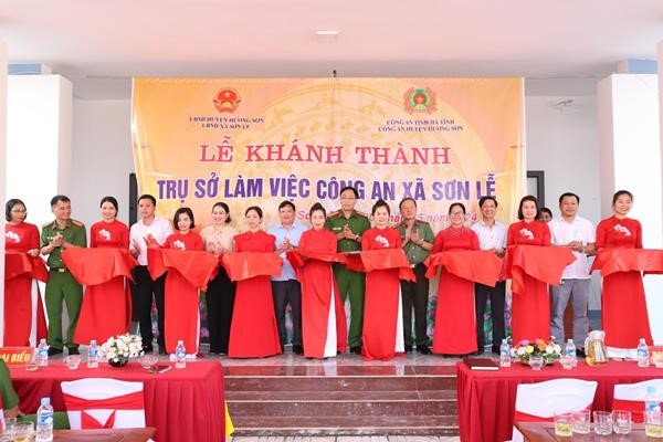 Khánh thành trụ sở Công an xã Sơn Lễ